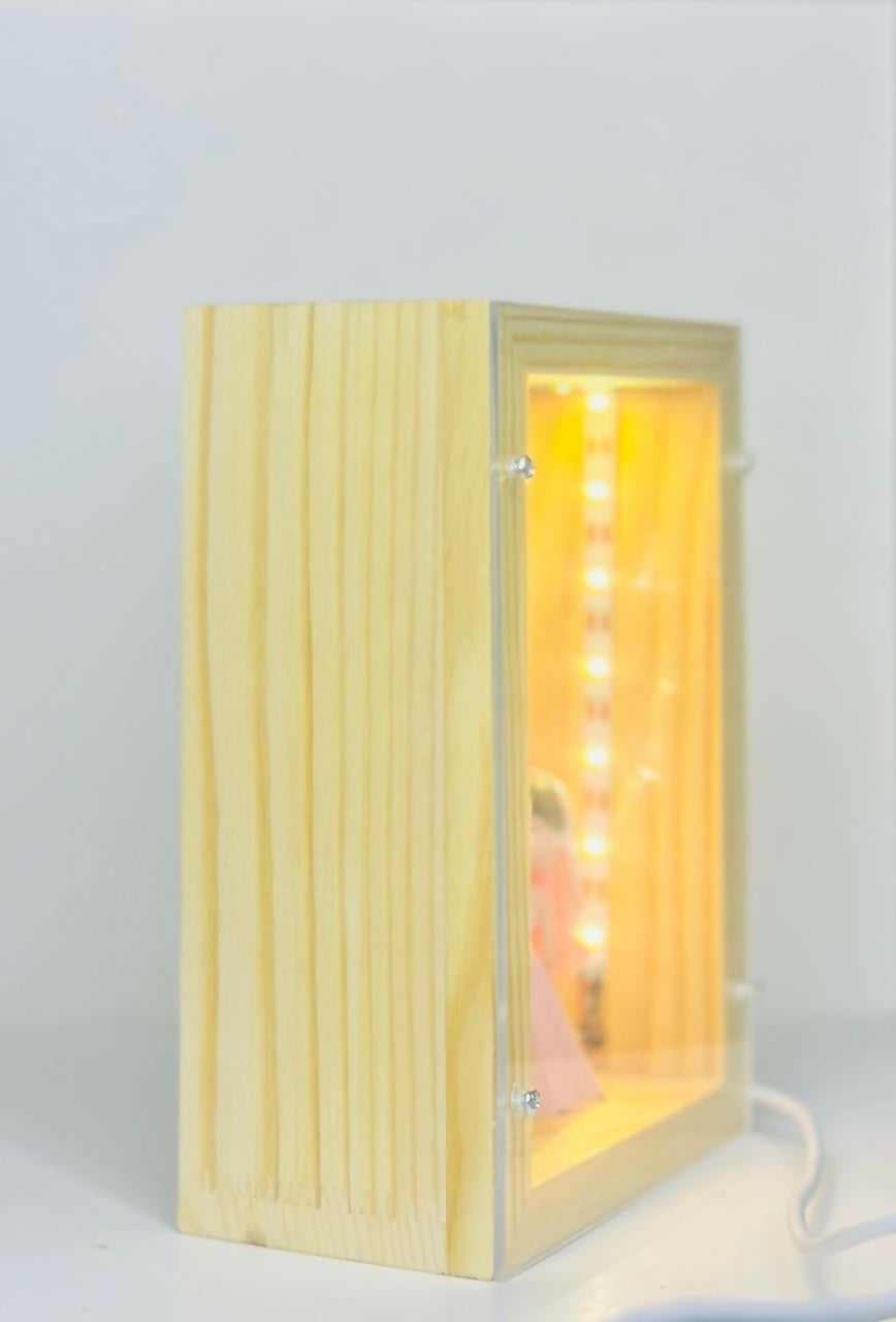 3D Romantic Couple Figurine Shadow Box with LED Lights and photoframe